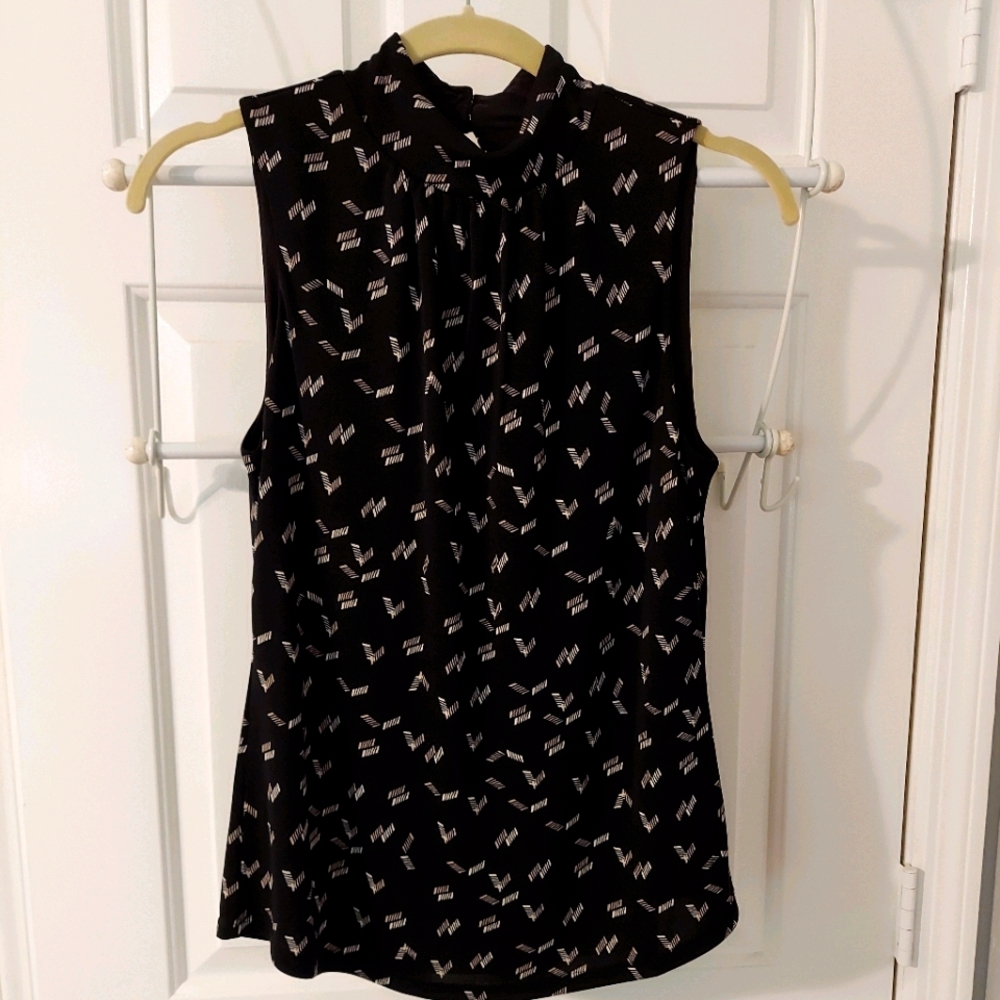 Mock shirred shell top